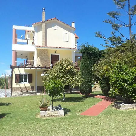 Holiday home Elpida Svoronata
