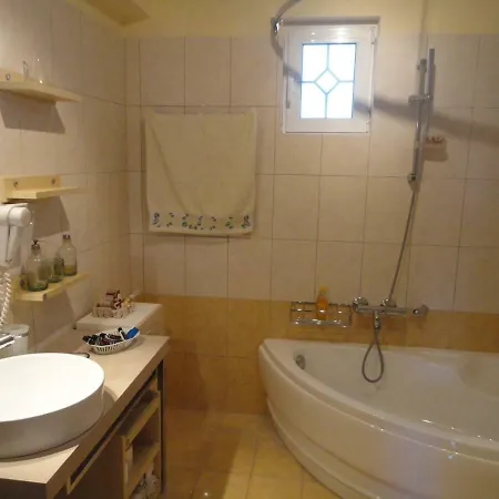 بيت للعطل Elpida *