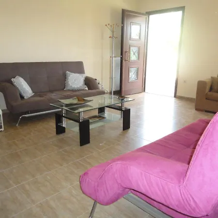 Elpida سفوروناتا